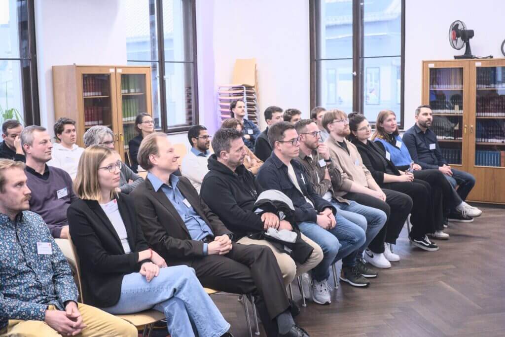 Präsentation der Ergebnisse und gemeinsames Reflektieren im Plenum.